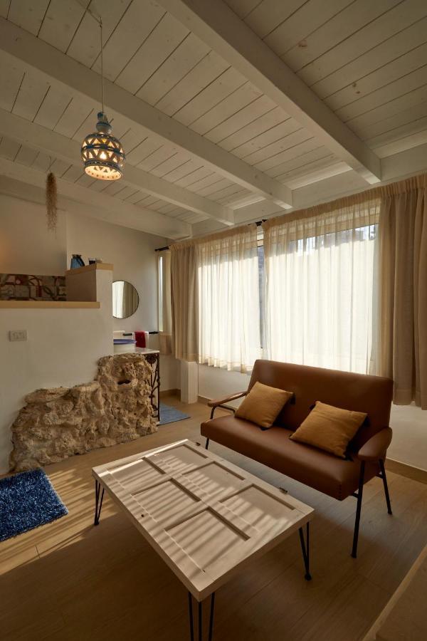 Upstairs - Skylight Apartment Lecce Bagian luar foto