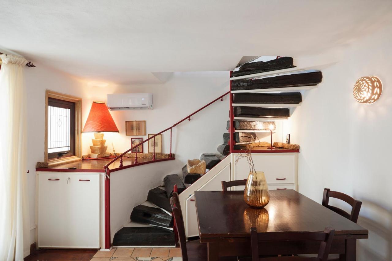 Upstairs - Skylight Apartment Lecce Bagian luar foto