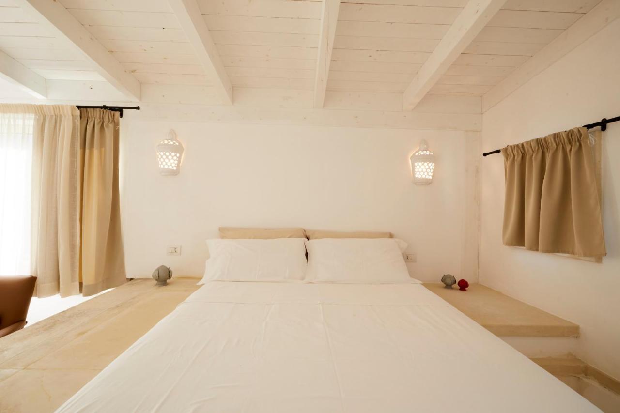 Upstairs - Skylight Apartment Lecce Bagian luar foto