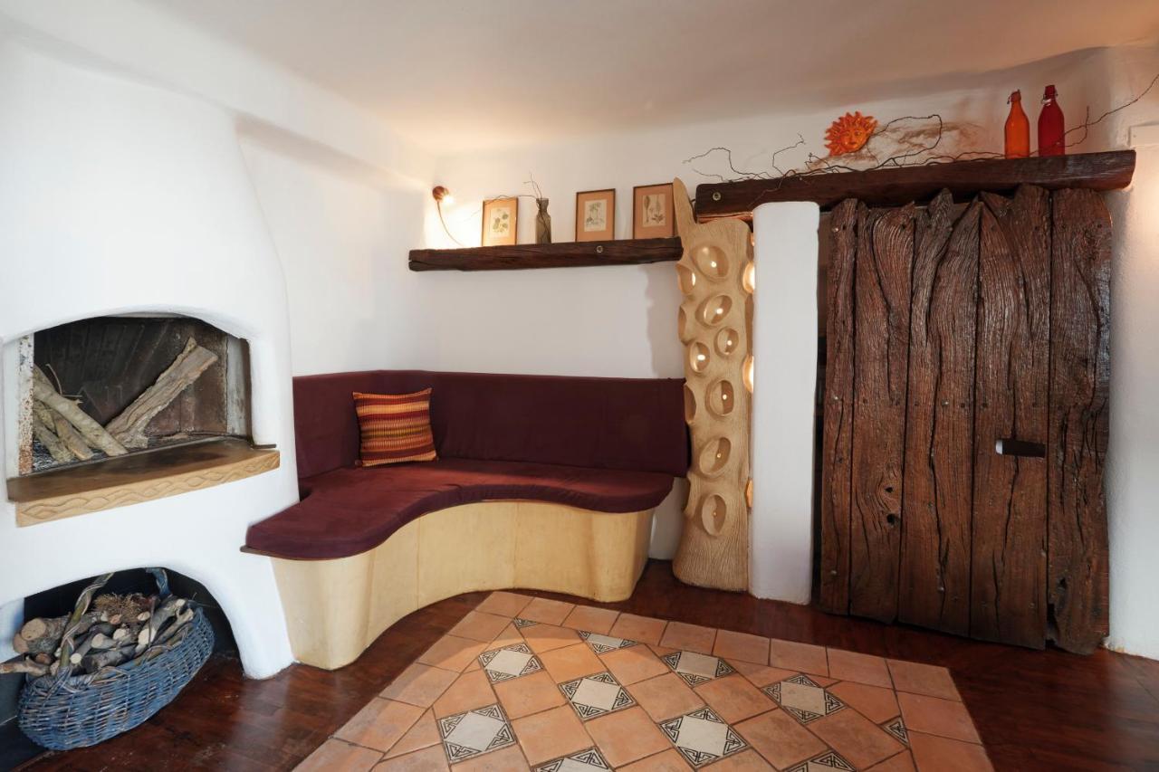 Upstairs - Skylight Apartment Lecce Bagian luar foto