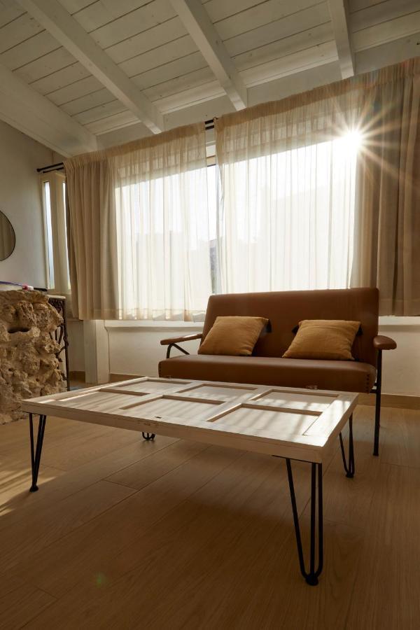 Upstairs - Skylight Apartment Lecce Bagian luar foto
